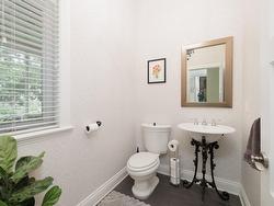 Powder room - 