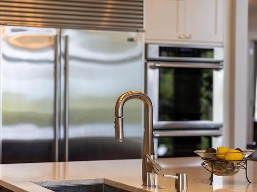 Kitchen - 28 Rue Sunrise, Hudson, QC - Indoor Photo Showing Kitchen