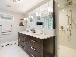 Ensuite bathroom - 