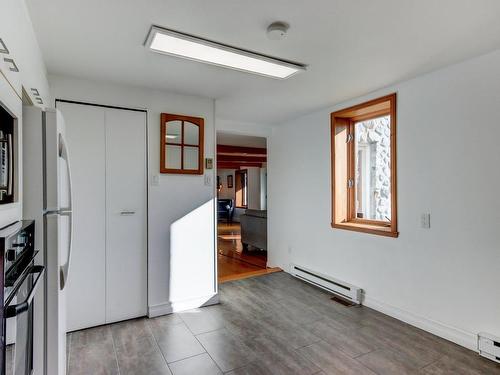 Kitchen - 566 Rue Champlain, Saint-Jean-Sur-Richelieu, QC - Indoor Photo Showing Other Room