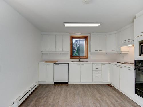 Kitchen - 566 Rue Champlain, Saint-Jean-Sur-Richelieu, QC - Indoor Photo Showing Kitchen