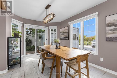 20 - 5555 Prince William Drive, Burlington, ON - Indoor Photo Showing Dining Room