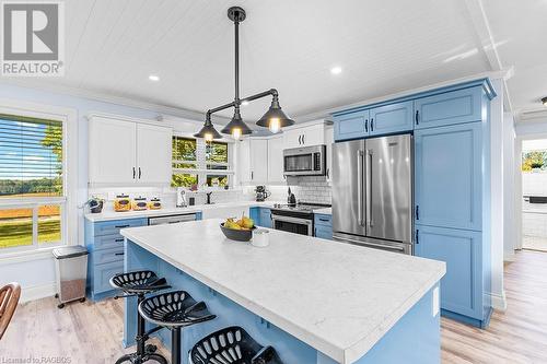 397461 Concession 10, Meaford (Municipality), ON - Indoor Photo Showing Kitchen