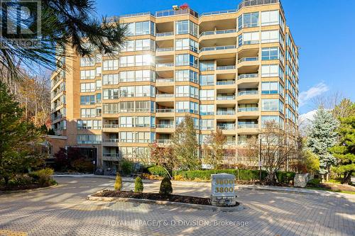 607 - 3800 Yonge Street, Toronto, ON - Outdoor With Facade