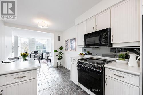 607 - 3800 Yonge Street, Toronto, ON - Indoor Photo Showing Kitchen