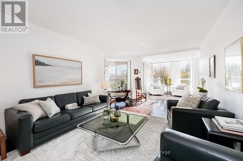 607 - 3800 Yonge Street, Toronto, ON - Indoor Photo Showing Living Room