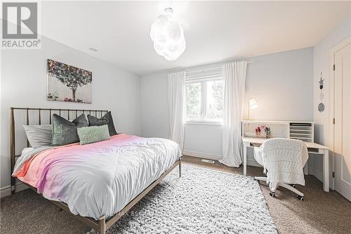 468 Mayzel Road, Burlington, ON - Indoor Photo Showing Bedroom