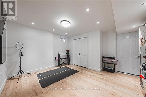 468 Mayzel Road, Burlington, ON - Indoor Photo Showing Other Room