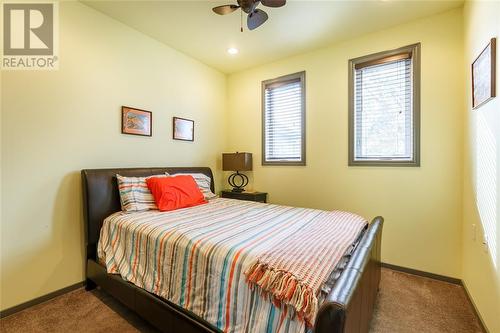 200 Brock Street North, Sarnia, ON - Indoor Photo Showing Bedroom