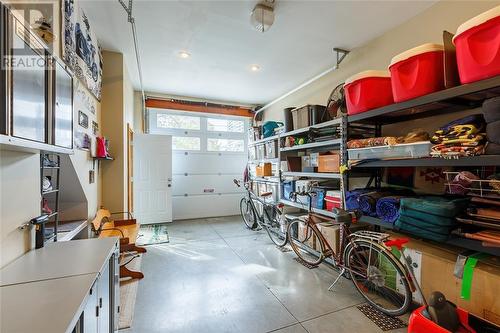 200 Brock Street North, Sarnia, ON - Indoor Photo Showing Garage