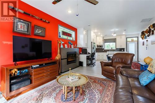 200 Brock Street North, Sarnia, ON - Indoor Photo Showing Living Room With Fireplace