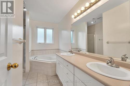 50 Bassenthwaite Crescent, London, ON - Indoor Photo Showing Bathroom