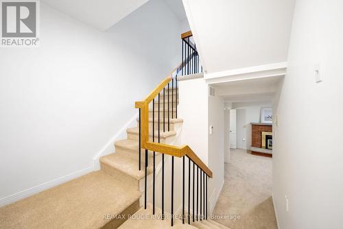 572 Sandhurst Circle, Toronto, ON - Indoor Photo Showing Other Room