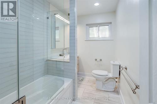 1205 Whittington Road, Mississauga, ON - Indoor Photo Showing Bathroom