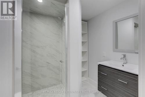 1205 Whittington Road, Mississauga, ON - Indoor Photo Showing Bathroom