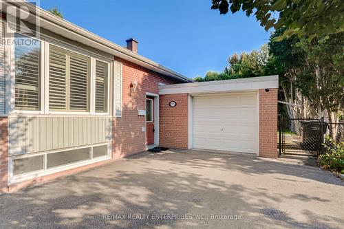 1205 Whittington Road, Mississauga, ON - Outdoor With Exterior