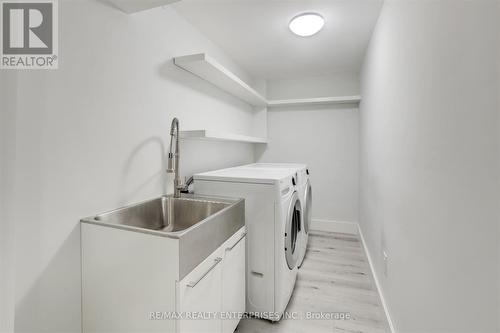 1205 Whittington Road, Mississauga, ON - Indoor Photo Showing Laundry Room