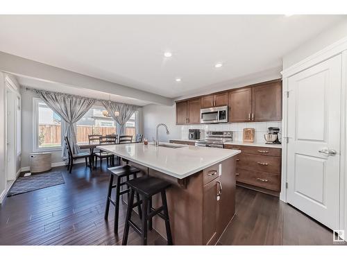 1204 24 Av Nw, Edmonton, AB - Indoor Photo Showing Kitchen