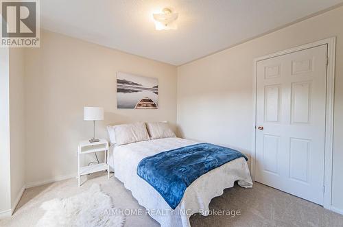 315 Flagstone Way, Newmarket, ON - Indoor Photo Showing Bedroom