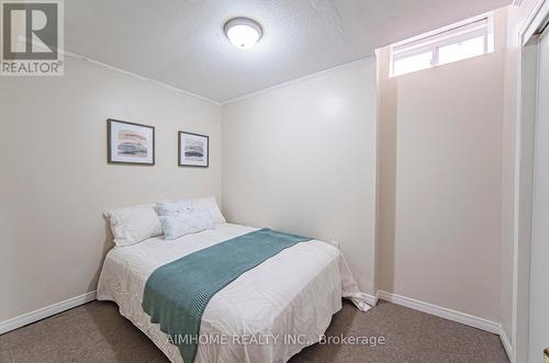 315 Flagstone Way, Newmarket, ON - Indoor Photo Showing Bedroom