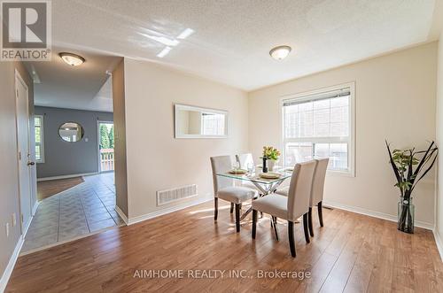 315 Flagstone Way, Newmarket, ON - Indoor Photo Showing Dining Room