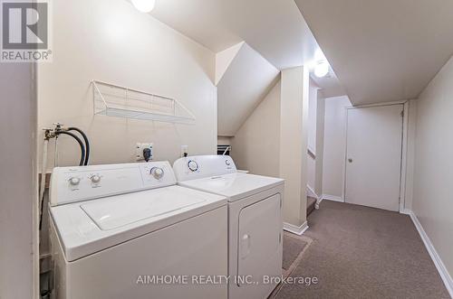 315 Flagstone Way, Newmarket, ON - Indoor Photo Showing Laundry Room