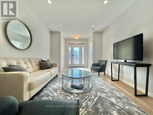 41 Athabaska Drive, Belleville, ON - Indoor Photo Showing Living Room