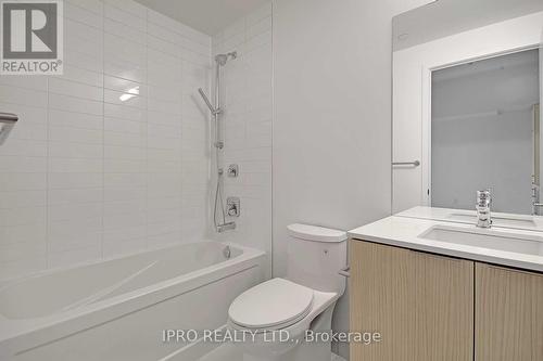 914 - 158 Front Street E, Toronto, ON - Indoor Photo Showing Bathroom