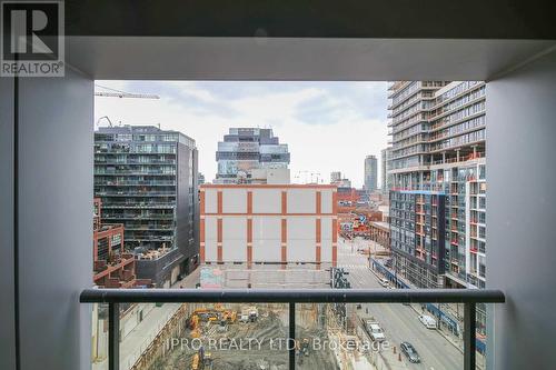 914 - 158 Front Street E, Toronto, ON - Outdoor