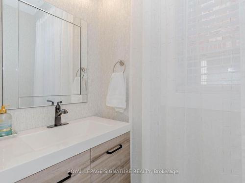 1268 Bardeau St, Innisfil, ON - Indoor Photo Showing Bathroom