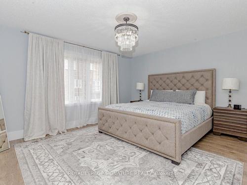 1268 Bardeau St, Innisfil, ON - Indoor Photo Showing Bedroom