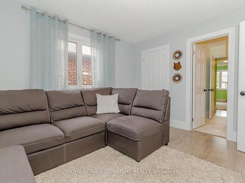 1268 Bardeau St, Innisfil, ON - Indoor Photo Showing Living Room