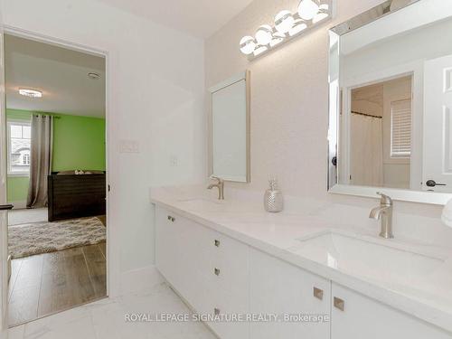 1268 Bardeau St, Innisfil, ON - Indoor Photo Showing Bathroom