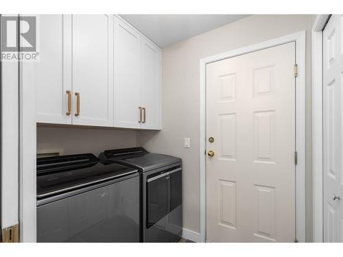 11290 Bond Road Unit# 4, Lake Country, BC - Indoor Photo Showing Laundry Room