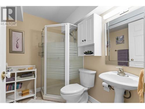 11290 Bond Road Unit# 4, Lake Country, BC - Indoor Photo Showing Bathroom