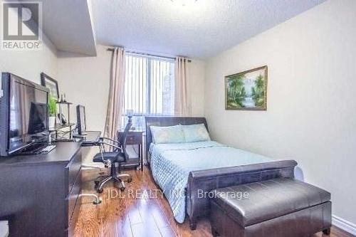 1112 - 18 Sommerset Way, Toronto, ON 