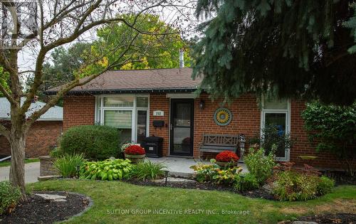 202 Queen Street, Newmarket, ON - Outdoor