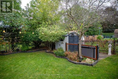 202 Queen Street, Newmarket, ON - Outdoor With Backyard