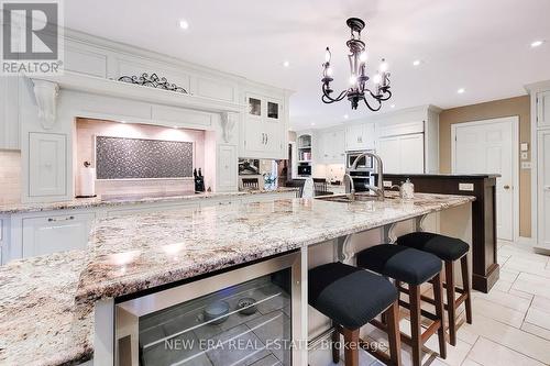 4100 Ennisclare Drive, Milton, ON - Indoor Photo Showing Kitchen With Upgraded Kitchen