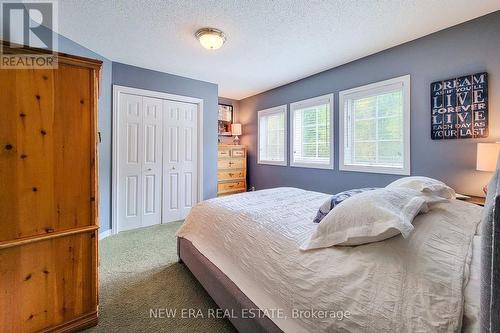 4100 Ennisclare Drive, Milton, ON - Indoor Photo Showing Bedroom