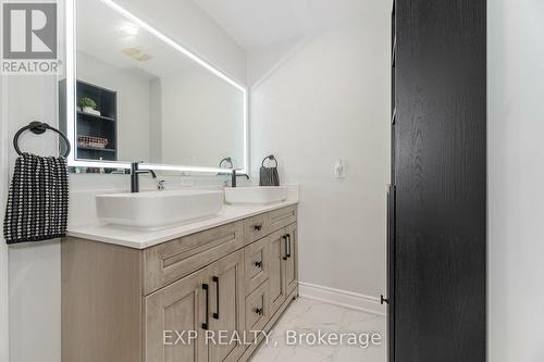 120 Fred Young Drive, Toronto, ON - Indoor Photo Showing Bathroom