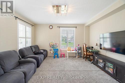 120 Fred Young Drive, Toronto, ON - Indoor Photo Showing Living Room