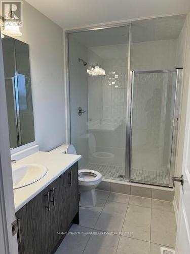 21 Molnar Crescent, Brantford, ON - Indoor Photo Showing Bathroom