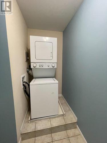 23 - 950 Highland Road W, Kitchener, ON - Indoor Photo Showing Laundry Room