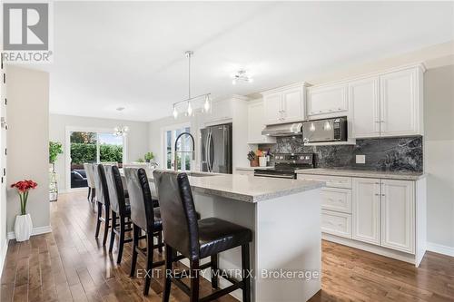 82 Richard Street, Alfred And Plantagenet, ON - Indoor Photo Showing Kitchen With Upgraded Kitchen