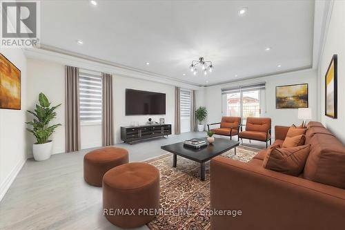 99 Benjamin Drive, Vaughan, ON - Indoor Photo Showing Living Room