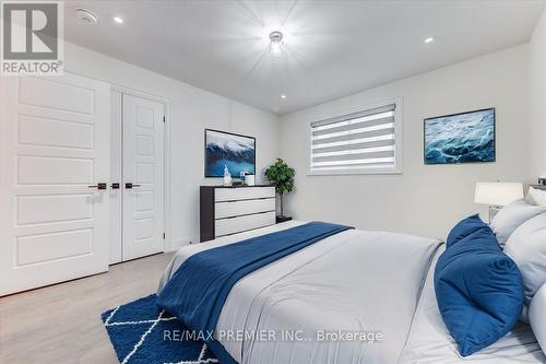 99 Benjamin Drive, Vaughan, ON - Indoor Photo Showing Bedroom