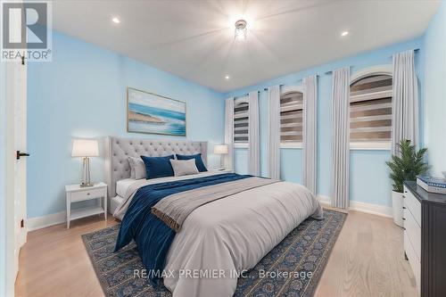 99 Benjamin Drive, Vaughan, ON - Indoor Photo Showing Bedroom