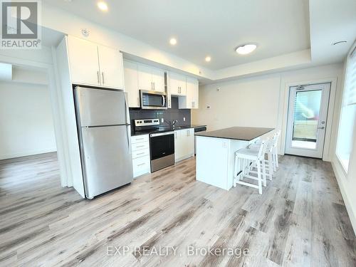 401 - 103 Rogers Street, Waterloo, ON - Indoor Photo Showing Kitchen