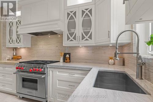 11 Treeview Crescent, Caledon, ON - Indoor Photo Showing Kitchen